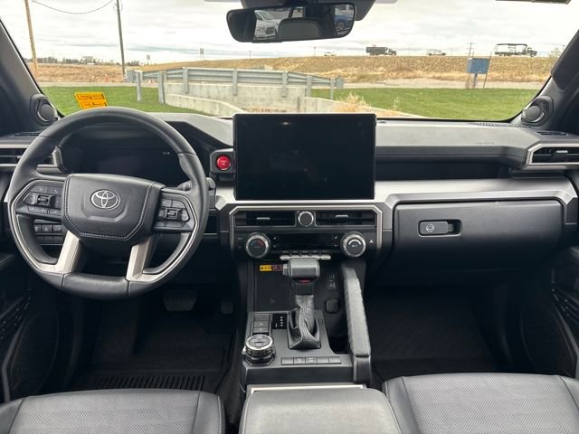 Used 2025 Toyota 4Runner TRD Off-Road Premium AWD/4WD image 12