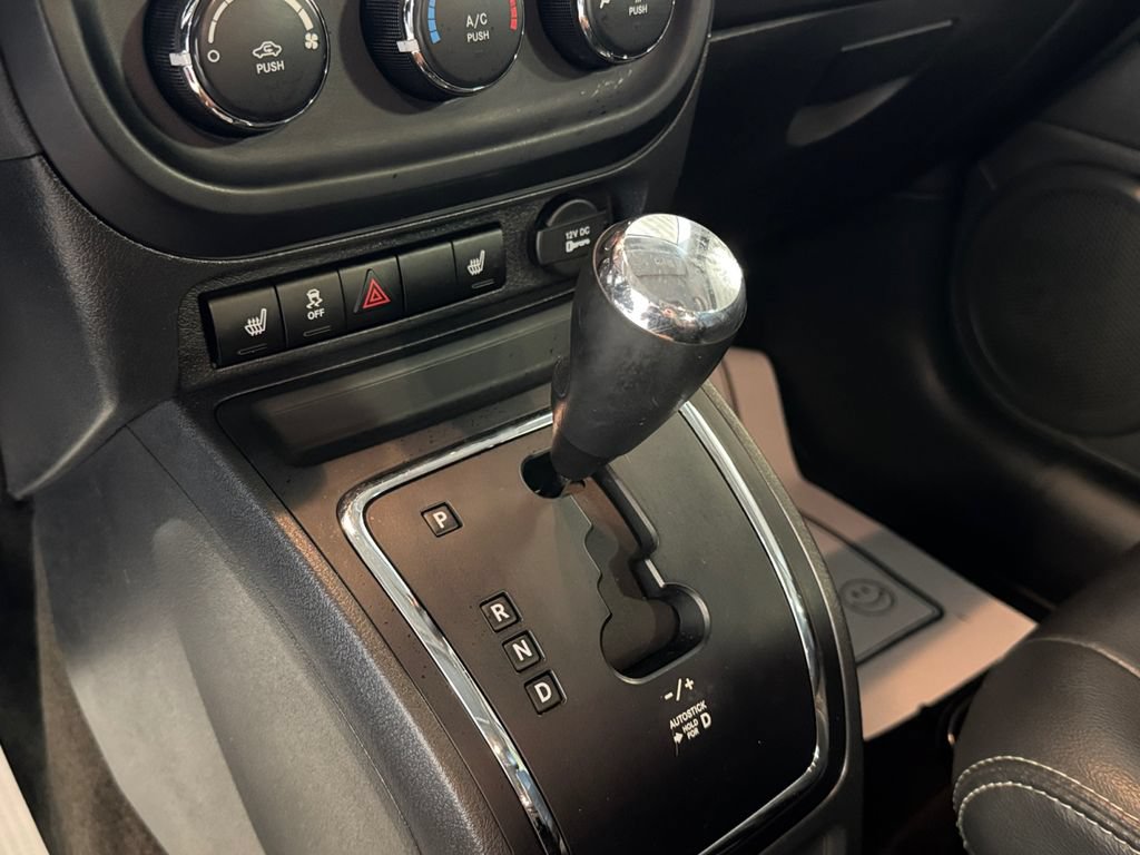 Used 2015 Jeep Patriot High Altitude AWD/4WD image 21