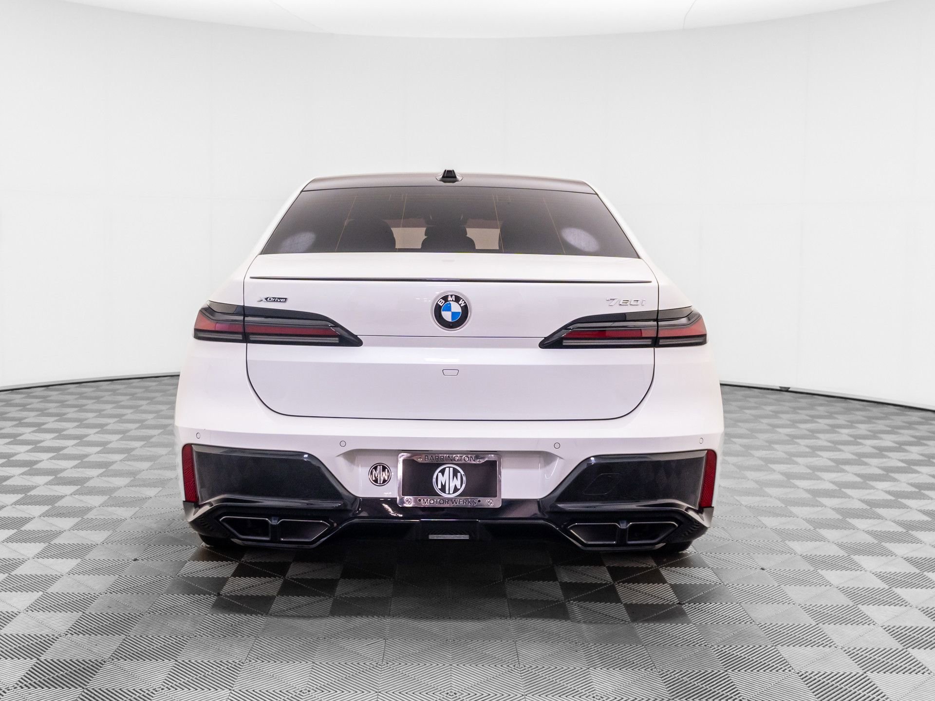 Certified 2023 BMW 760i xDrive w/ Executive Package AWD/4WD image 4
