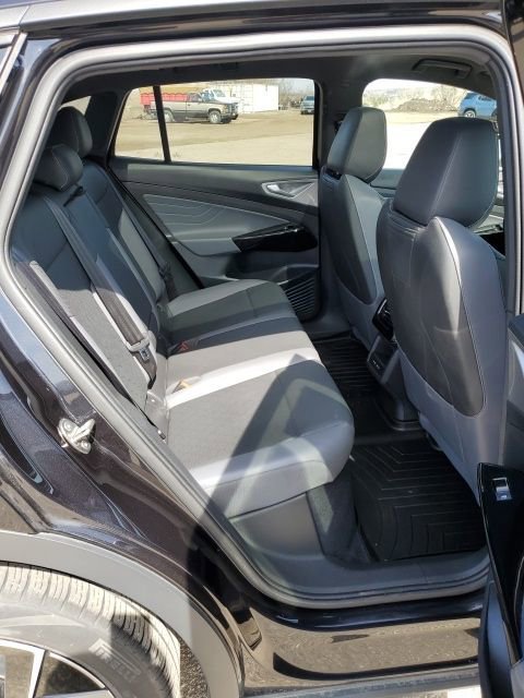 Used 2023 Volkswagen ID.4 Pro S Plus image 31