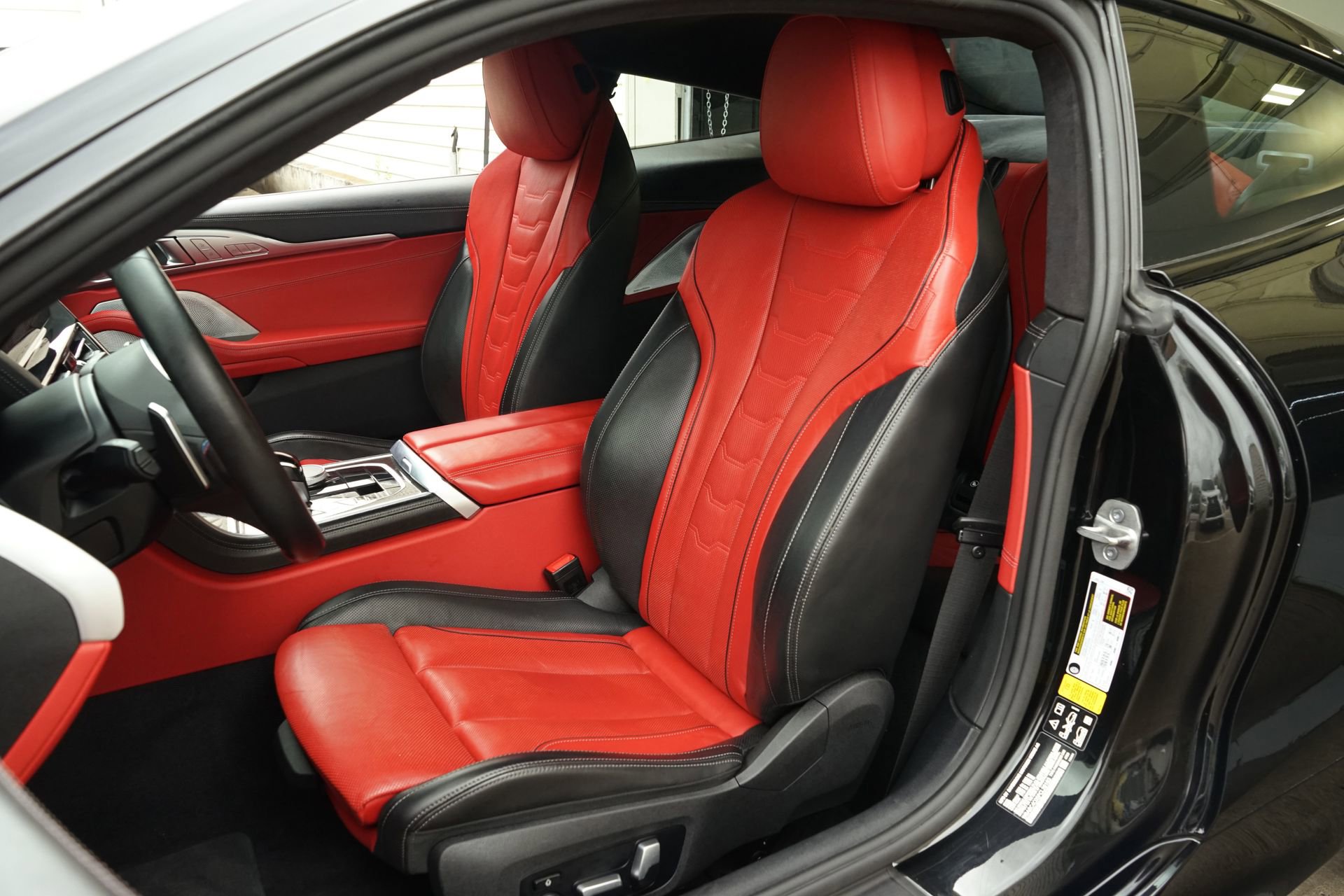 Used 2023 BMW M850i xDrive Coupe image 10