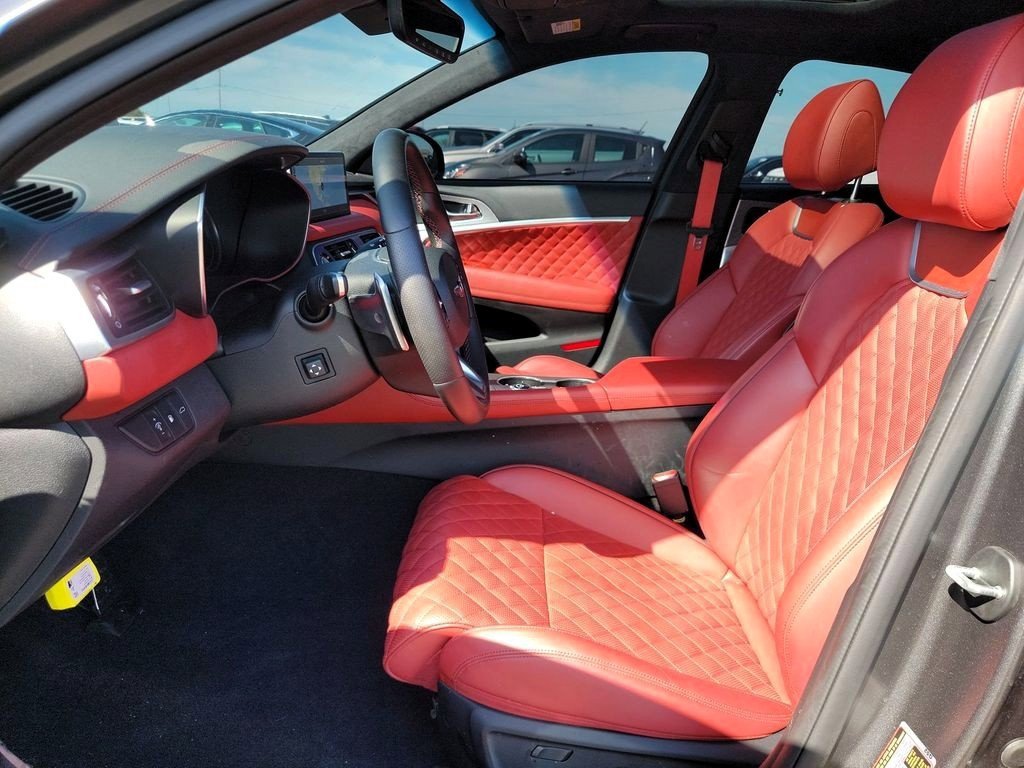 Used 2022 Genesis G70 3.3T Launch Edition image 17