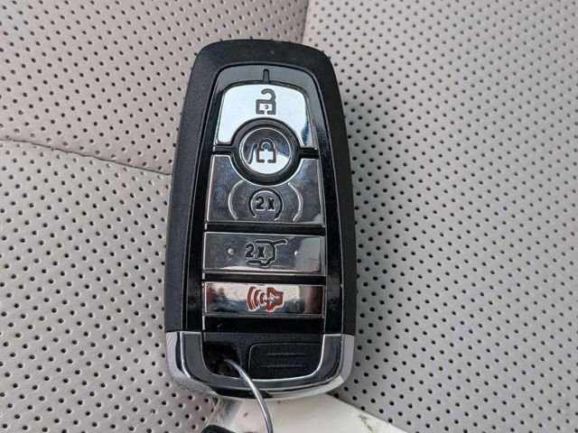 Used 2025 Lincoln Aviator Reserve w/ Equipment Group 201A image 33