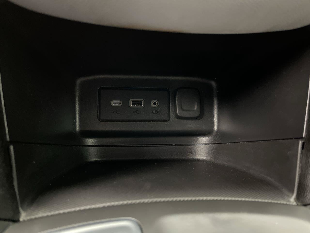 Used 2023 Chevrolet Equinox LT AWD/4WD image 21