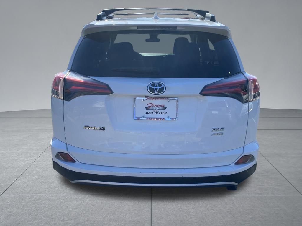 Used 2018 Toyota RAV4 XLE image 12