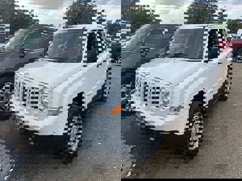 Used 2016 Jeep Patriot Sport FWD image 9