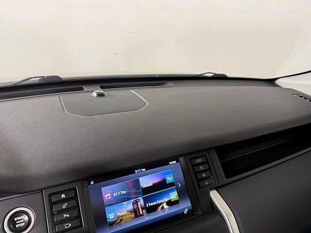 Used 2018 Land Rover Discovery Sport SE image 30