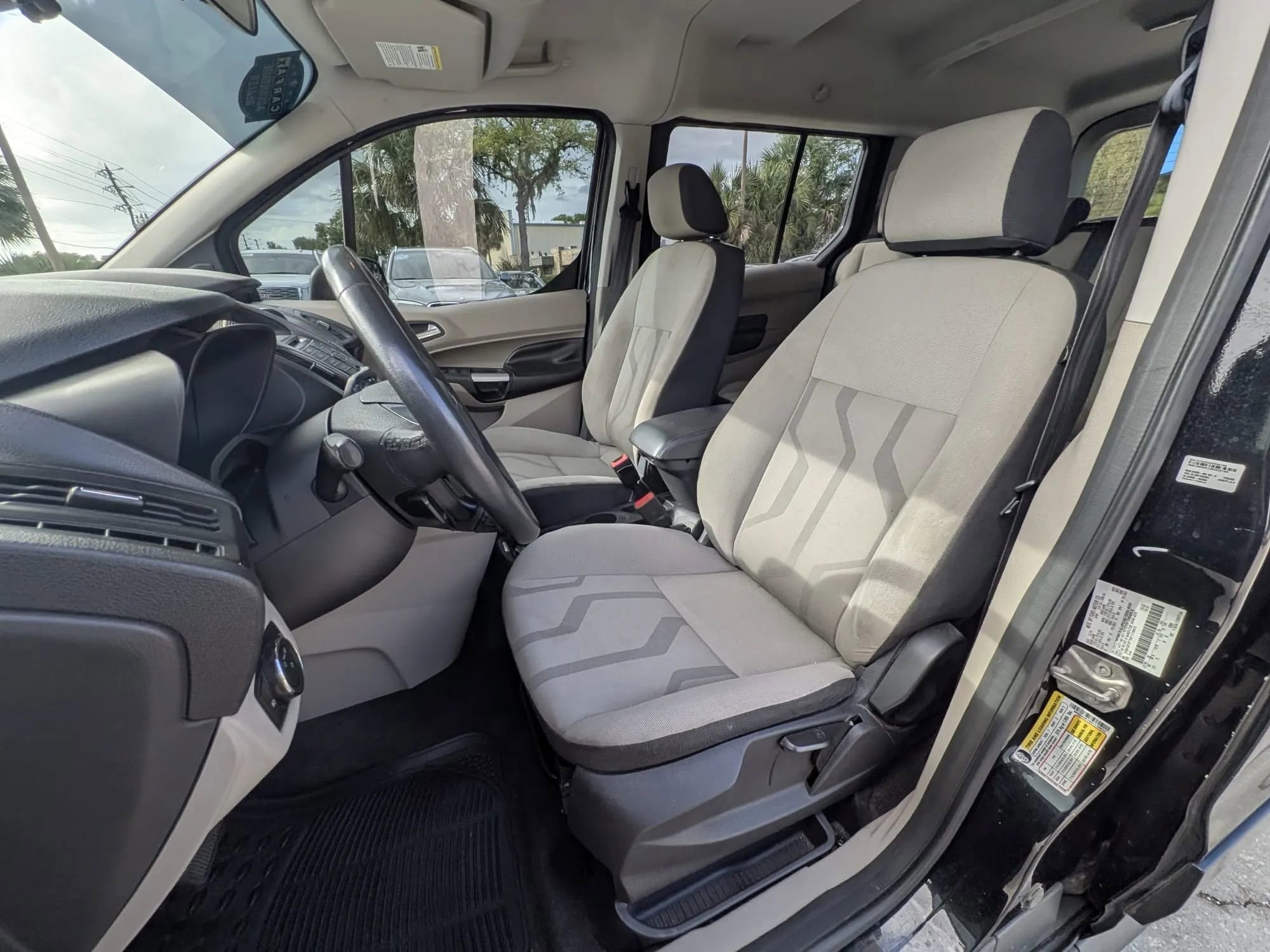 Used 2014 Ford Transit Connect XLT image 10