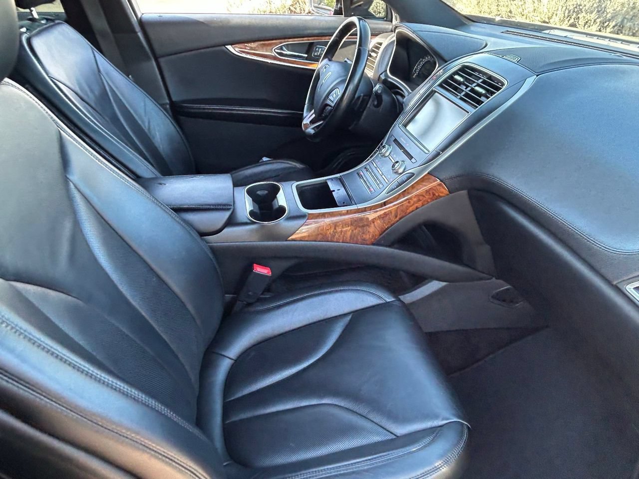 Used 2016 Lincoln MKX Select w/ Select Plus Package FWD image 11