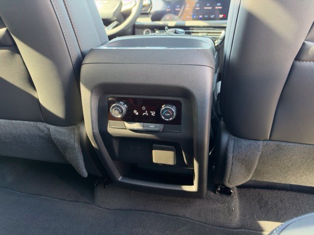 New 2027 Chevrolet Traverse LT w/ Driver Confidence Package AWD/4WD image 14