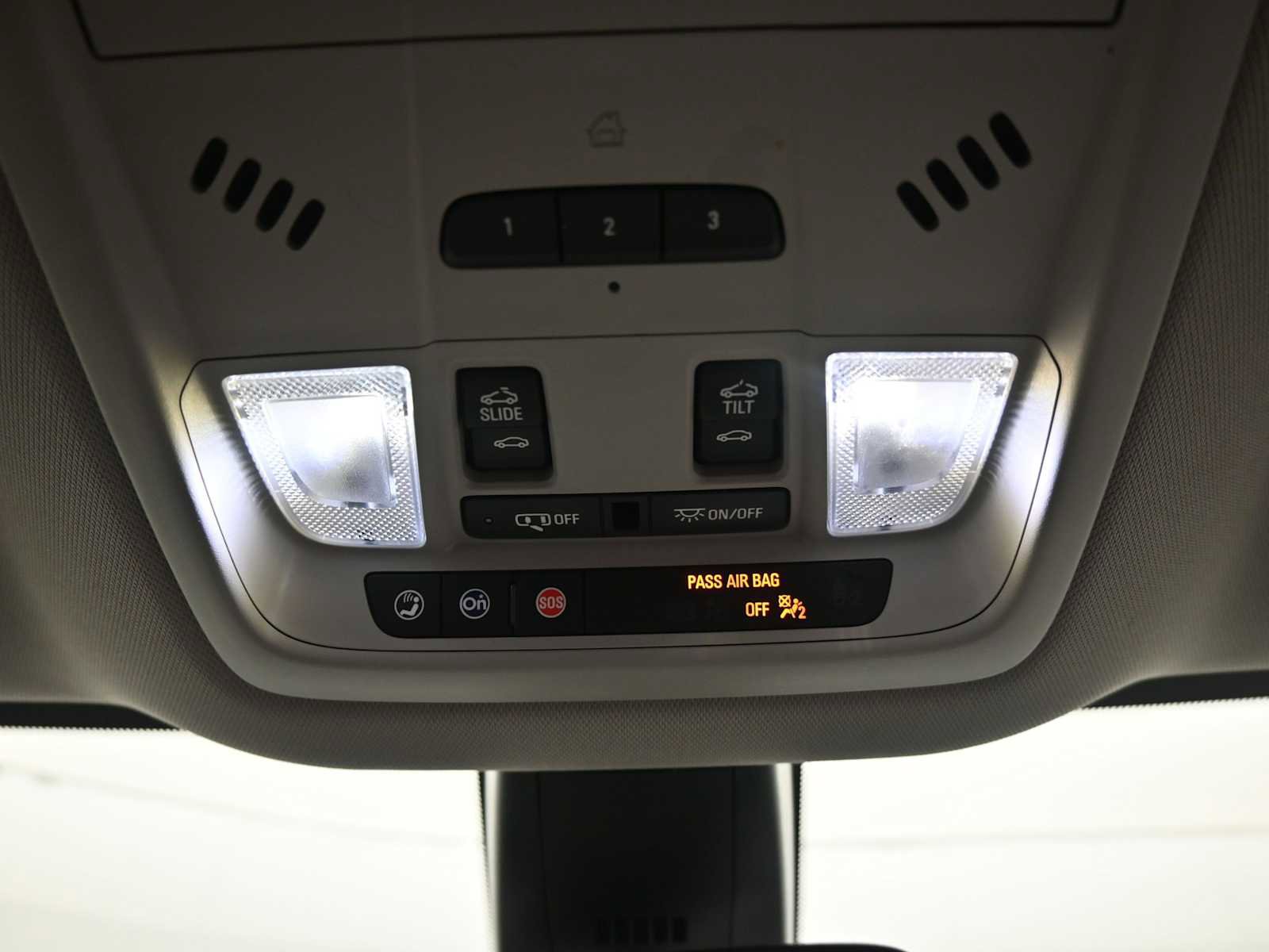 Used 2020 Buick Enclave Premium w/ Sun and Sites Package image 20