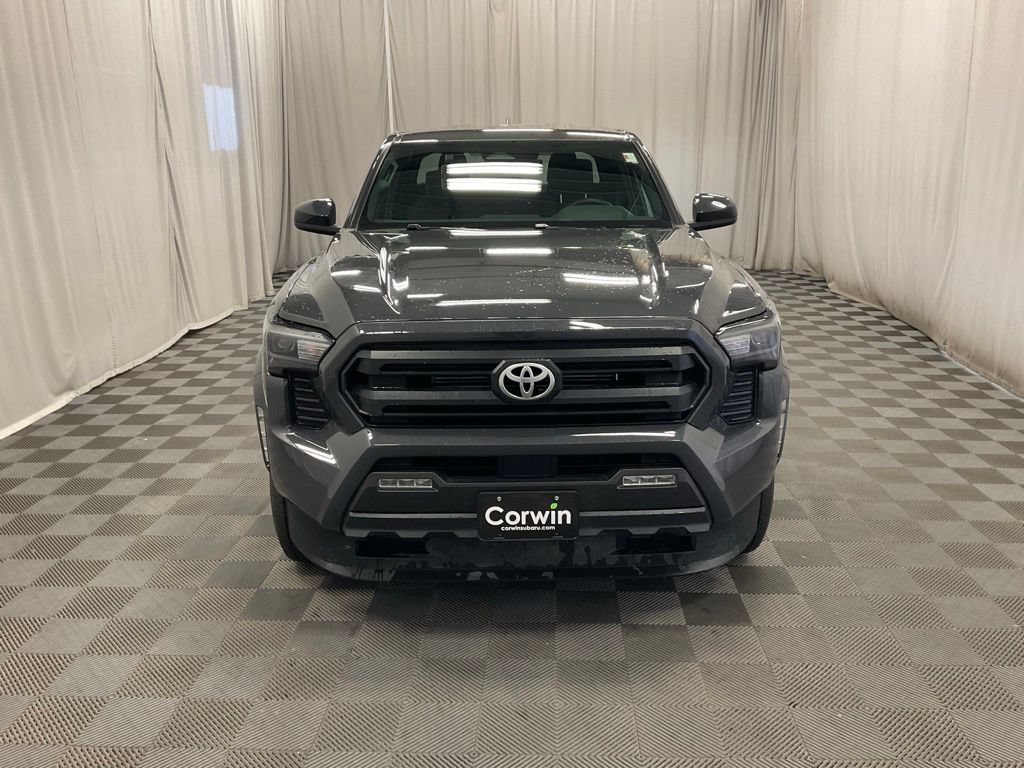 Used 2025 Toyota Tacoma SR5 AWD/4WD image 30