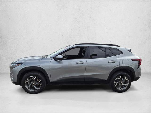 Used 2025 Chevrolet Trax LT FWD image 9