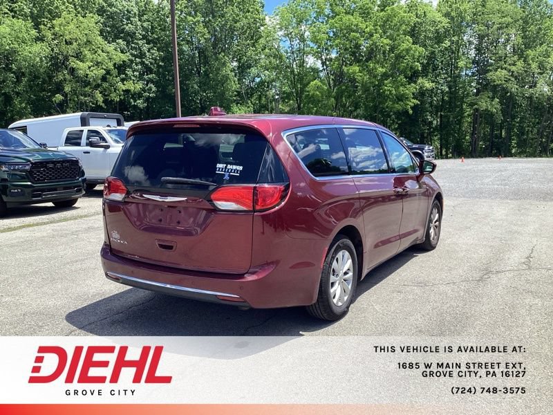 Used 2019 Chrysler Pacifica Touring Plus w/ Cold Weather Group FWD image 7