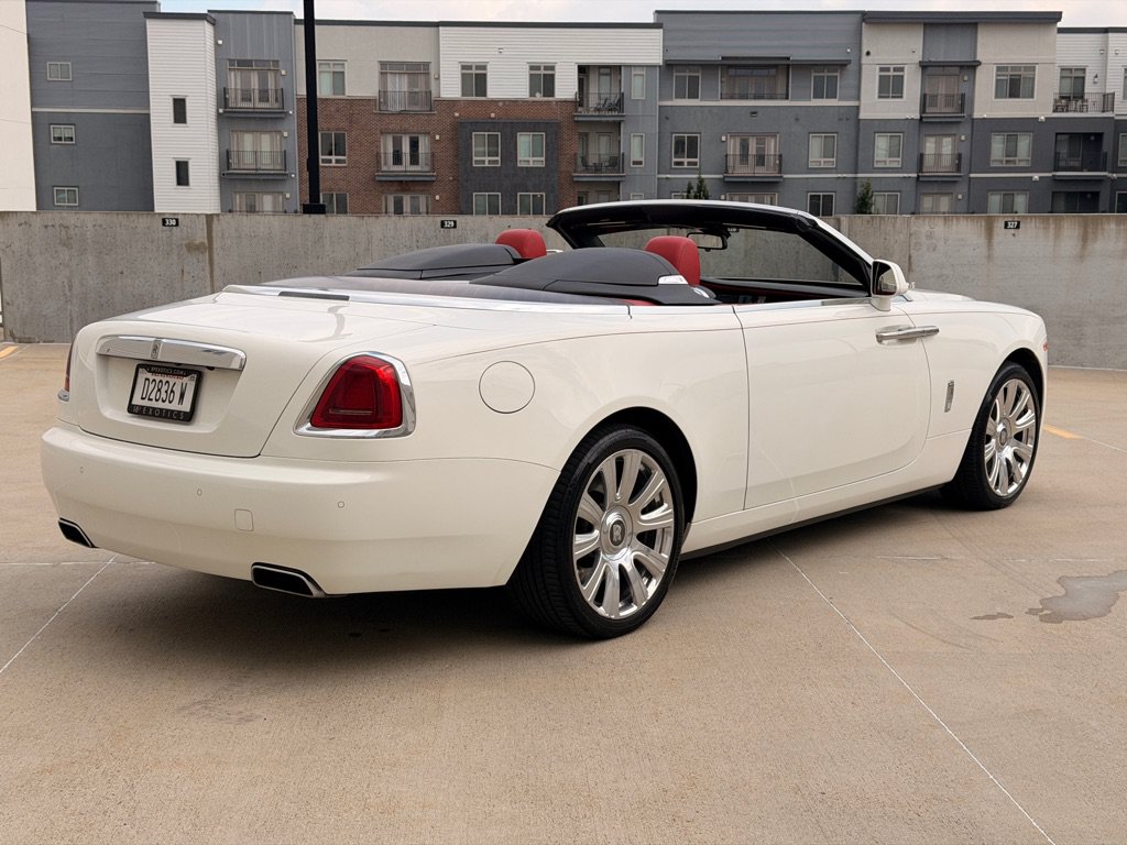 Used 2017 Rolls-Royce Dawn RWD image 4