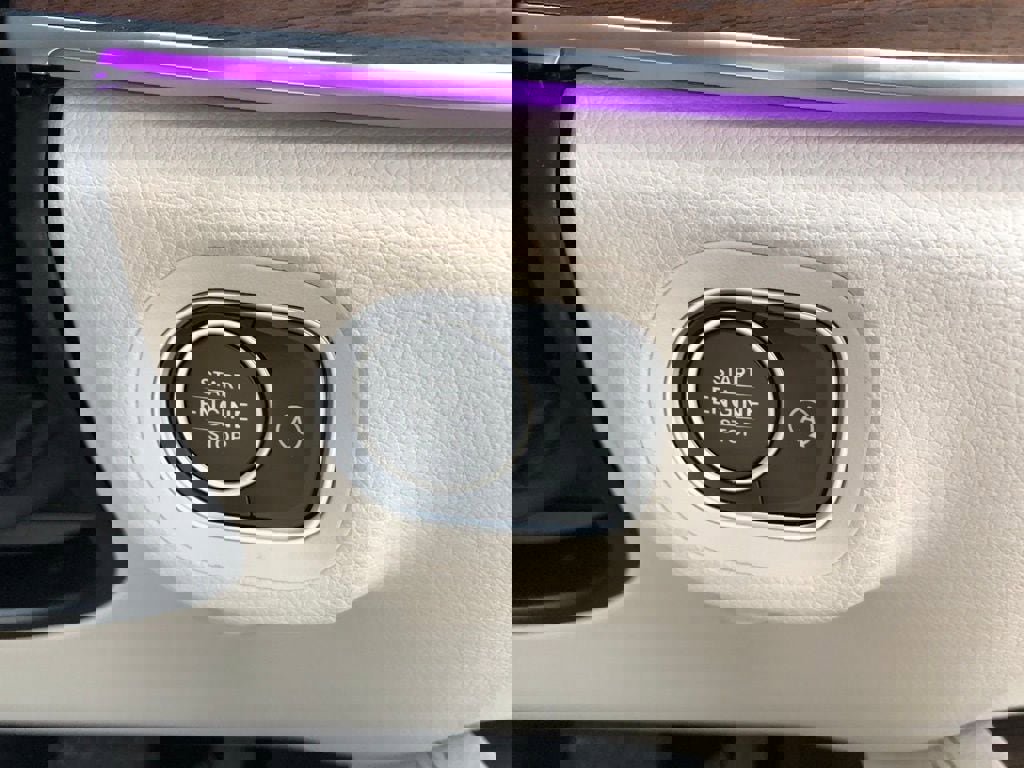 New 2026 Mercedes-Benz GLS 450 4MATIC image 25