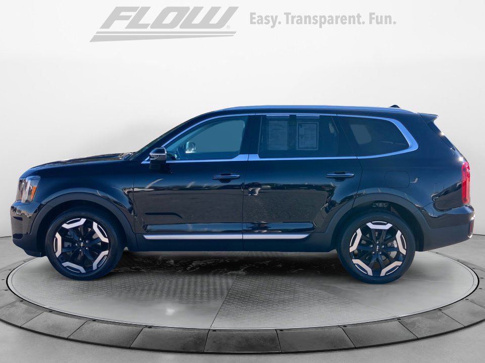 Used 2023 Kia Telluride S image 5