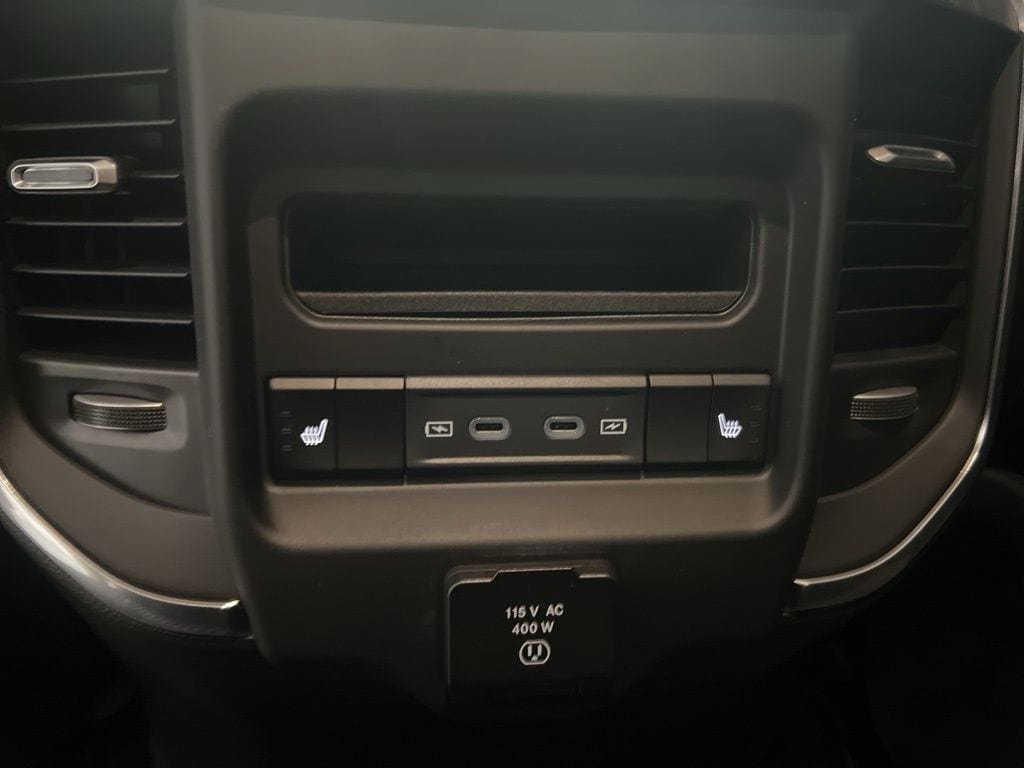 New 2026 RAM 1500 Laramie AWD/4WD image 23