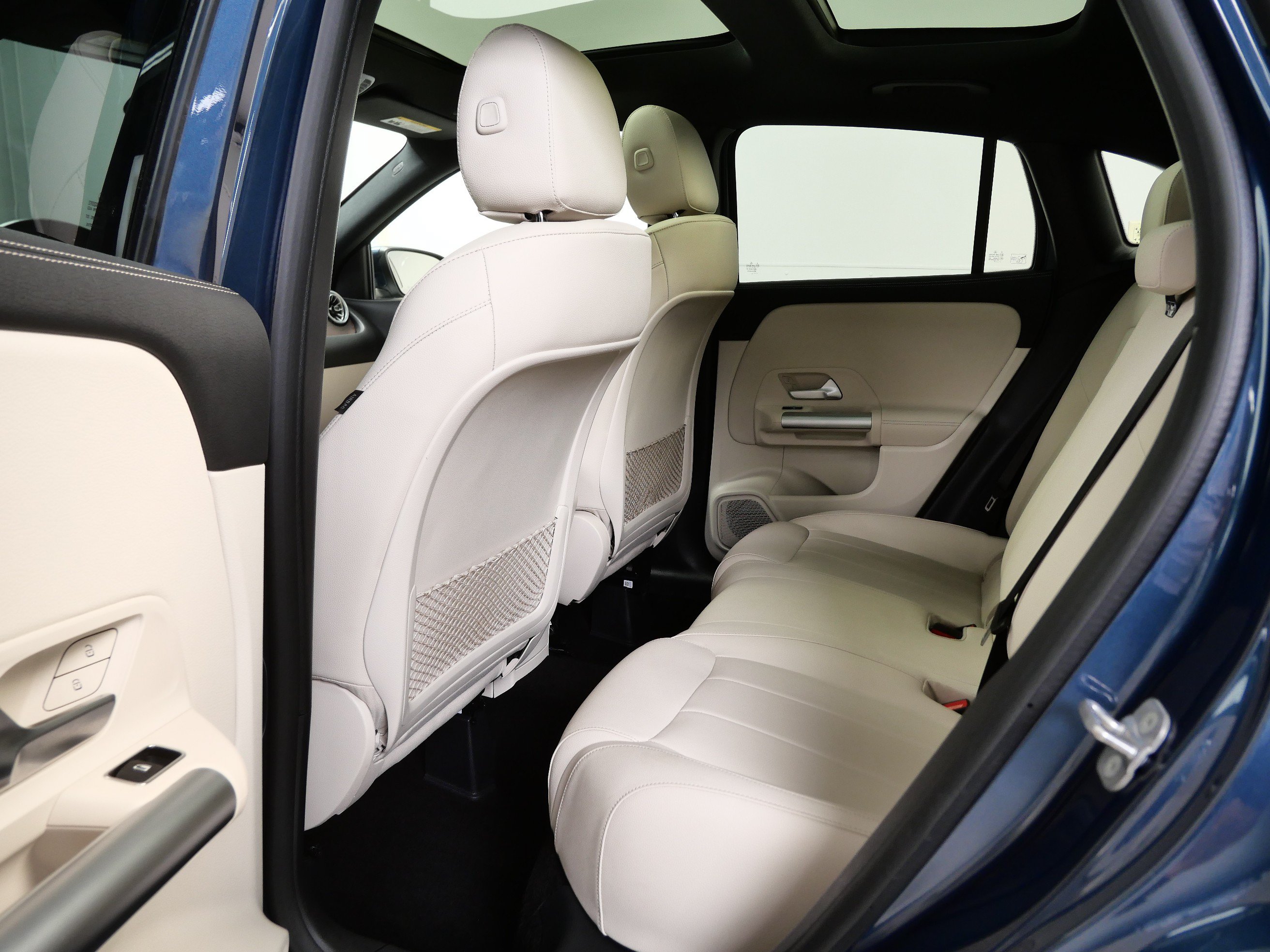 Certified 2023 Mercedes-Benz GLA 250 4MATIC image 16