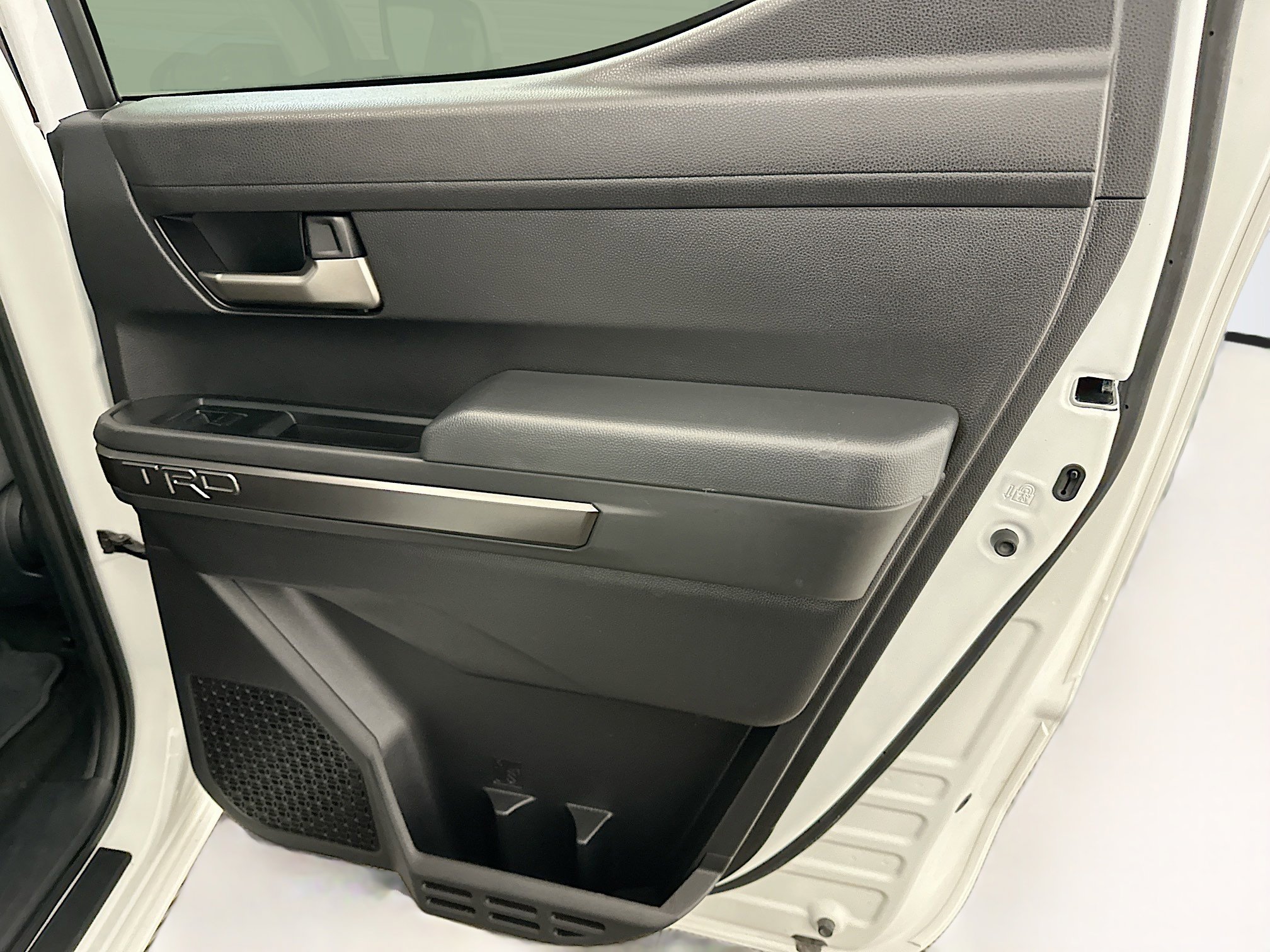 Used 2025 Toyota Tacoma TRD Off-Road image 31