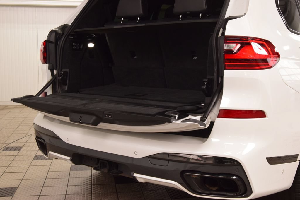 Used 2020 BMW X7 M50i w/ Dynamic Handling Package AWD/4WD image 26