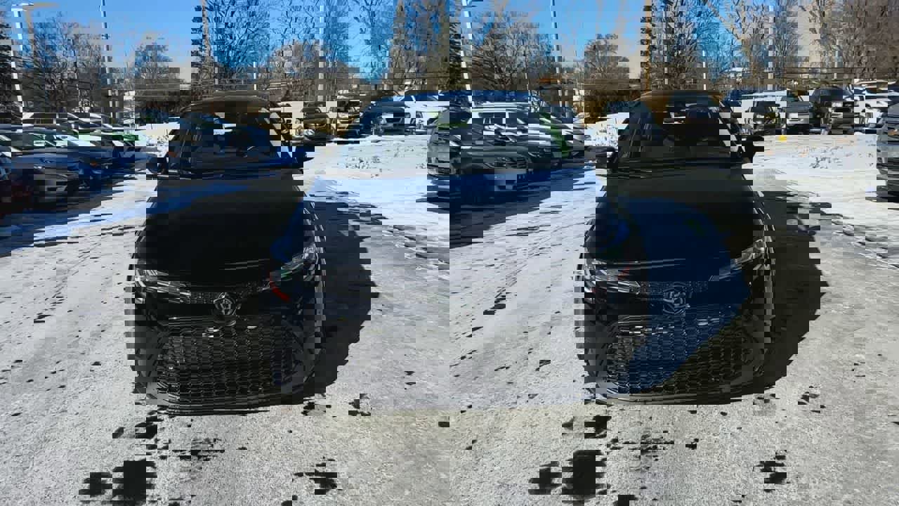 Used 2022 Toyota Corolla LE image 3