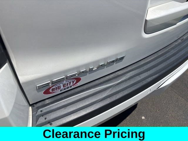Used 2018 Cadillac Escalade ESV Luxury AWD/4WD image 47