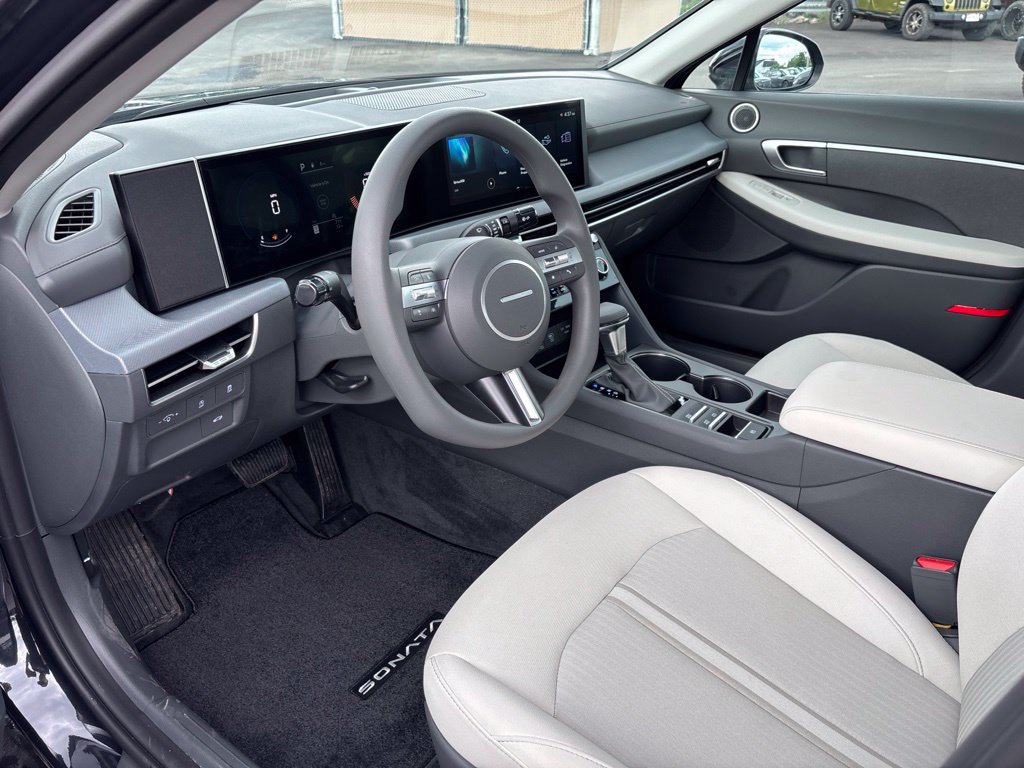 New 2026 Hyundai Sonata SE FWD image 9