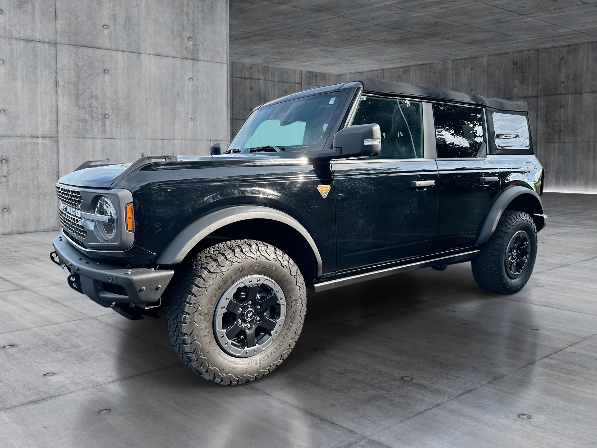 Used 2022 Ford Bronco Badlands AWD/4WD image 1