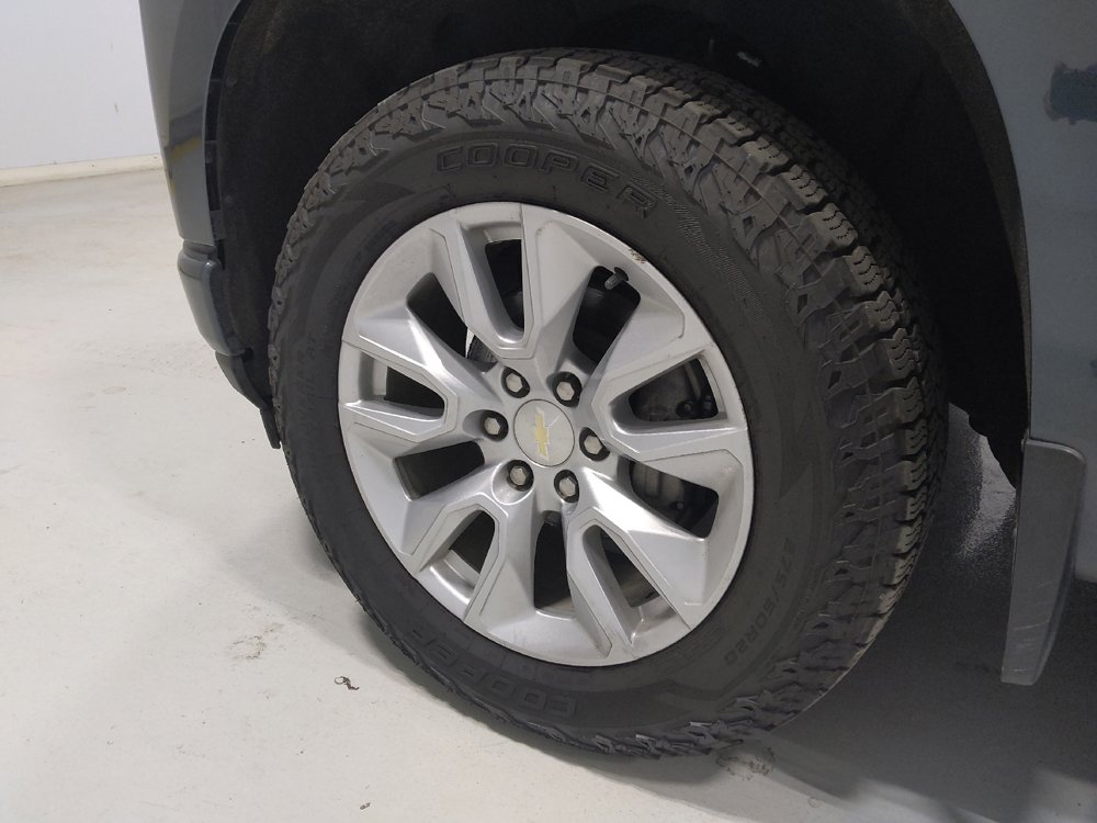 Used 2020 Chevrolet Silverado 1500 Custom w/ Custom Value Package image 31