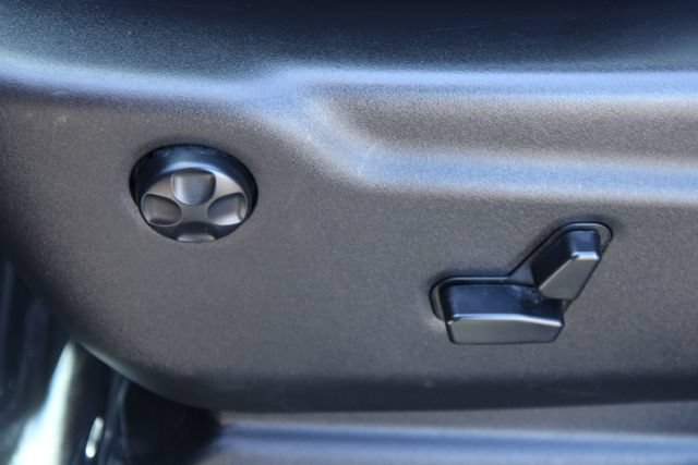 Used 2019 Jeep Grand Cherokee Altitude RWD image 37