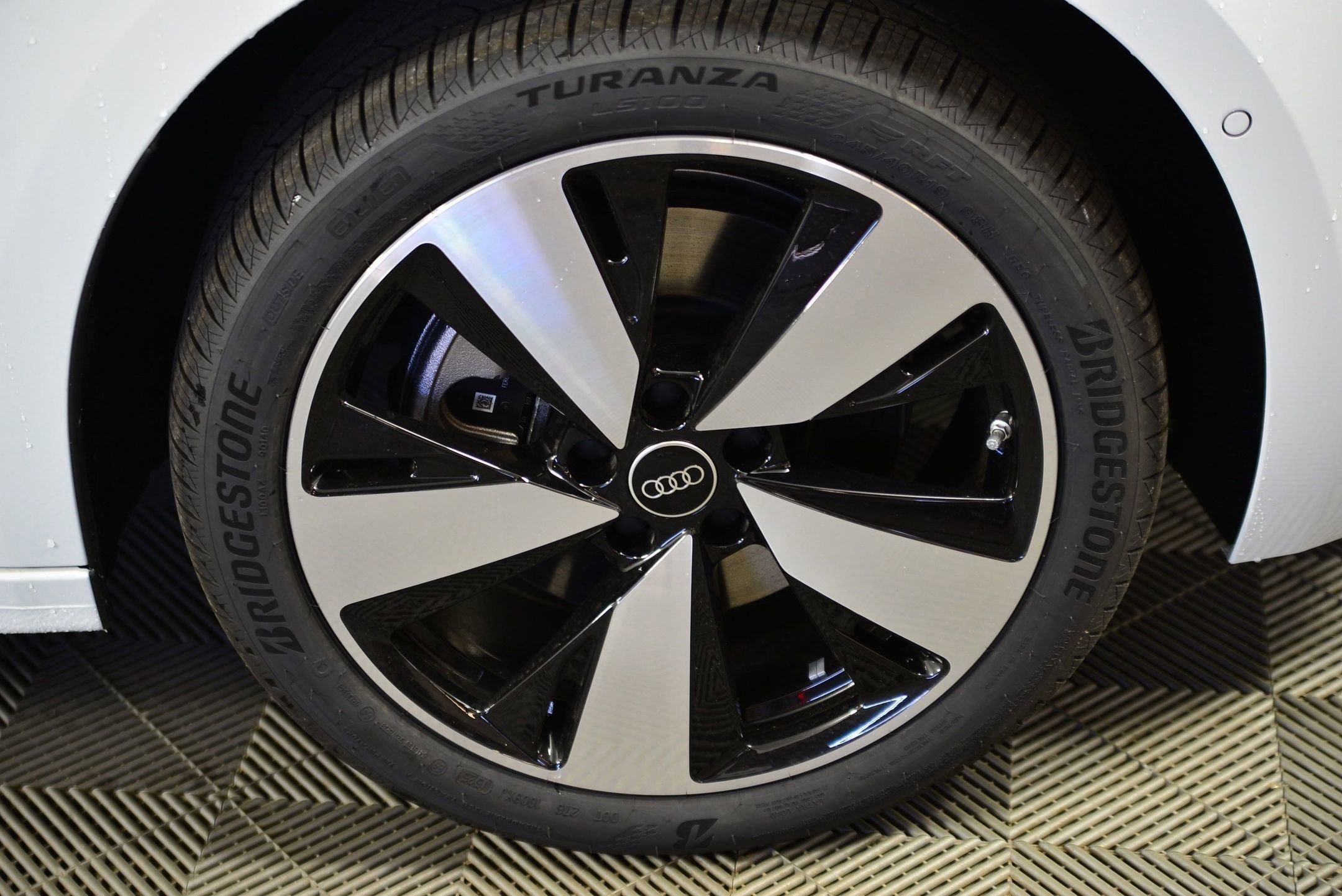 New 2025 Audi A5 2.0T Prestige image 9