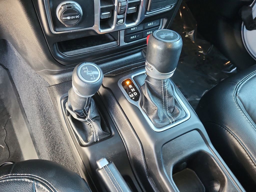 Used 2020 Jeep Wrangler Unlimited Sahara image 24