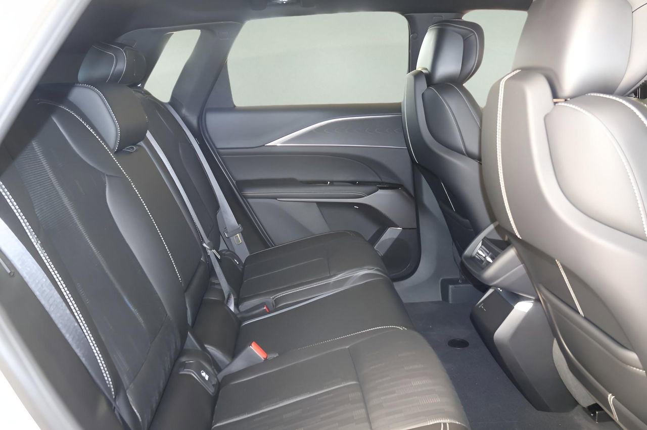 New 2026 Cadillac Lyriq Sport RWD image 18