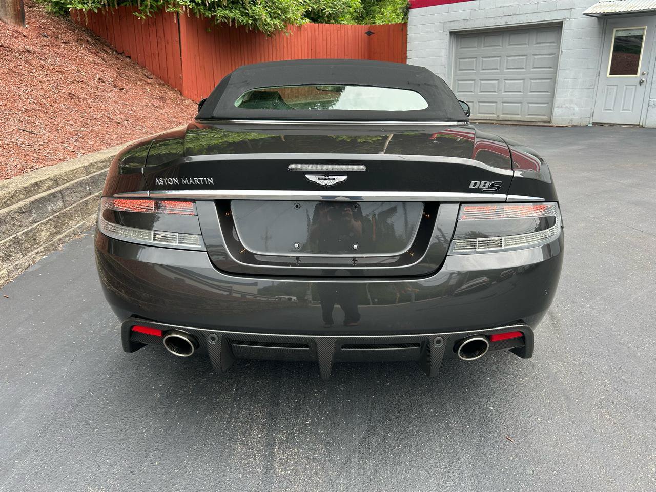 Used 2011 Aston Martin DBS Volante RWD image 8