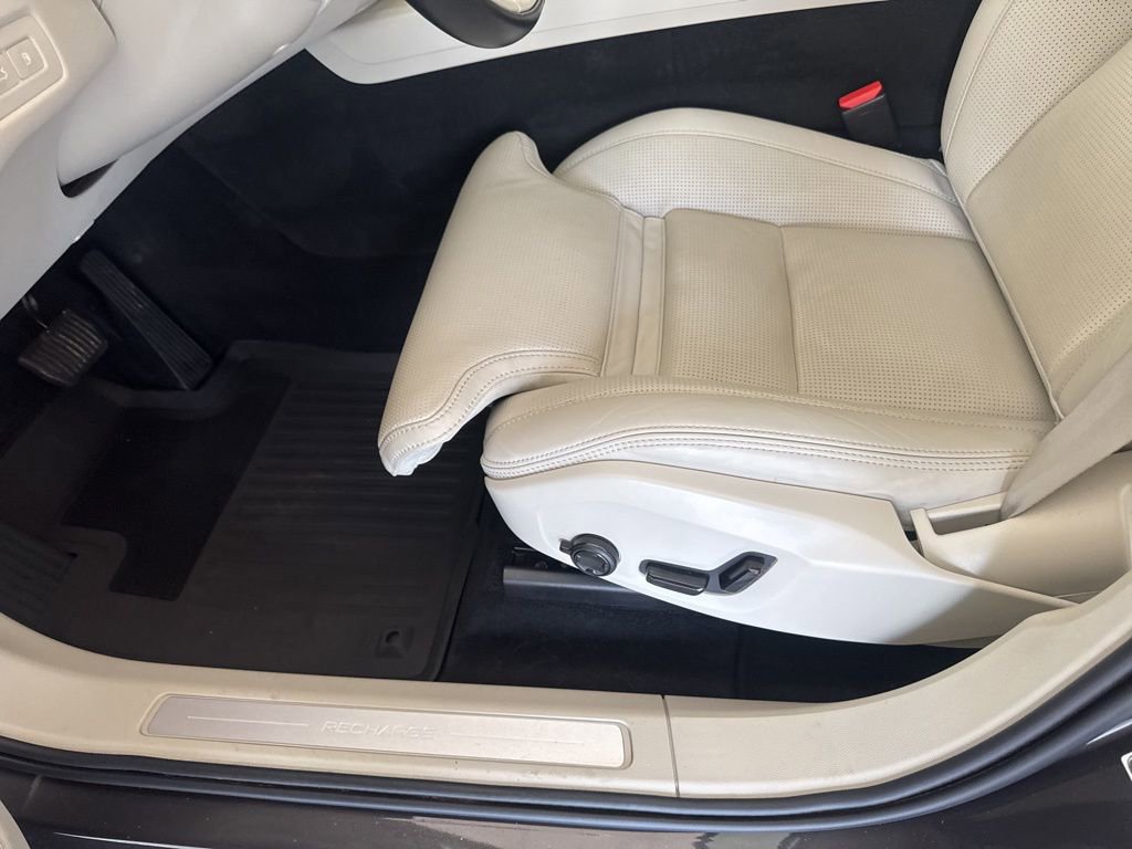 Used 2022 Volvo XC60 T8 Inscription w/ Advanced Package image 23