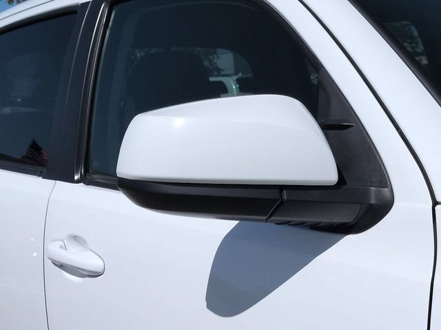 Certified 2022 Toyota Tacoma SR5 AWD/4WD image 12