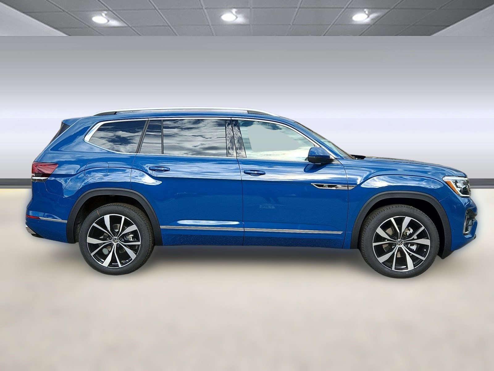 New 2026 Volkswagen Atlas SEL Premium R-Line image 2