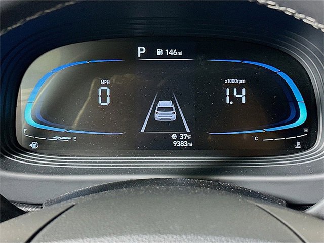 Certified 2025 Hyundai Venue SEL FWD image 16