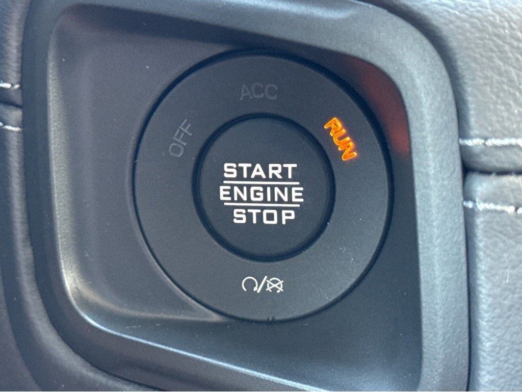 Certified 2025 Jeep Gladiator Rubicon w/ Convenience Group image 19