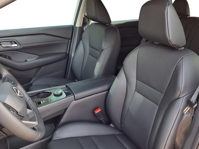 New 2026 Nissan Rogue Dark Armor AWD/4WD image 18