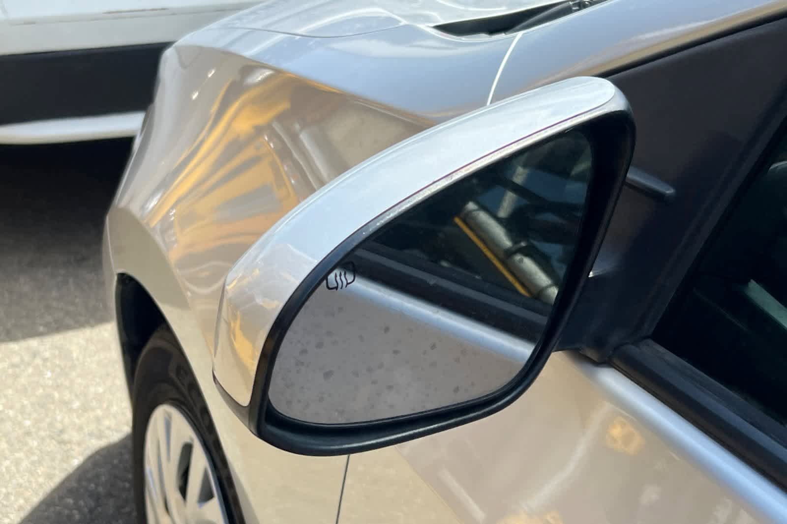 Used 2017 Toyota Corolla LE FWD image 8
