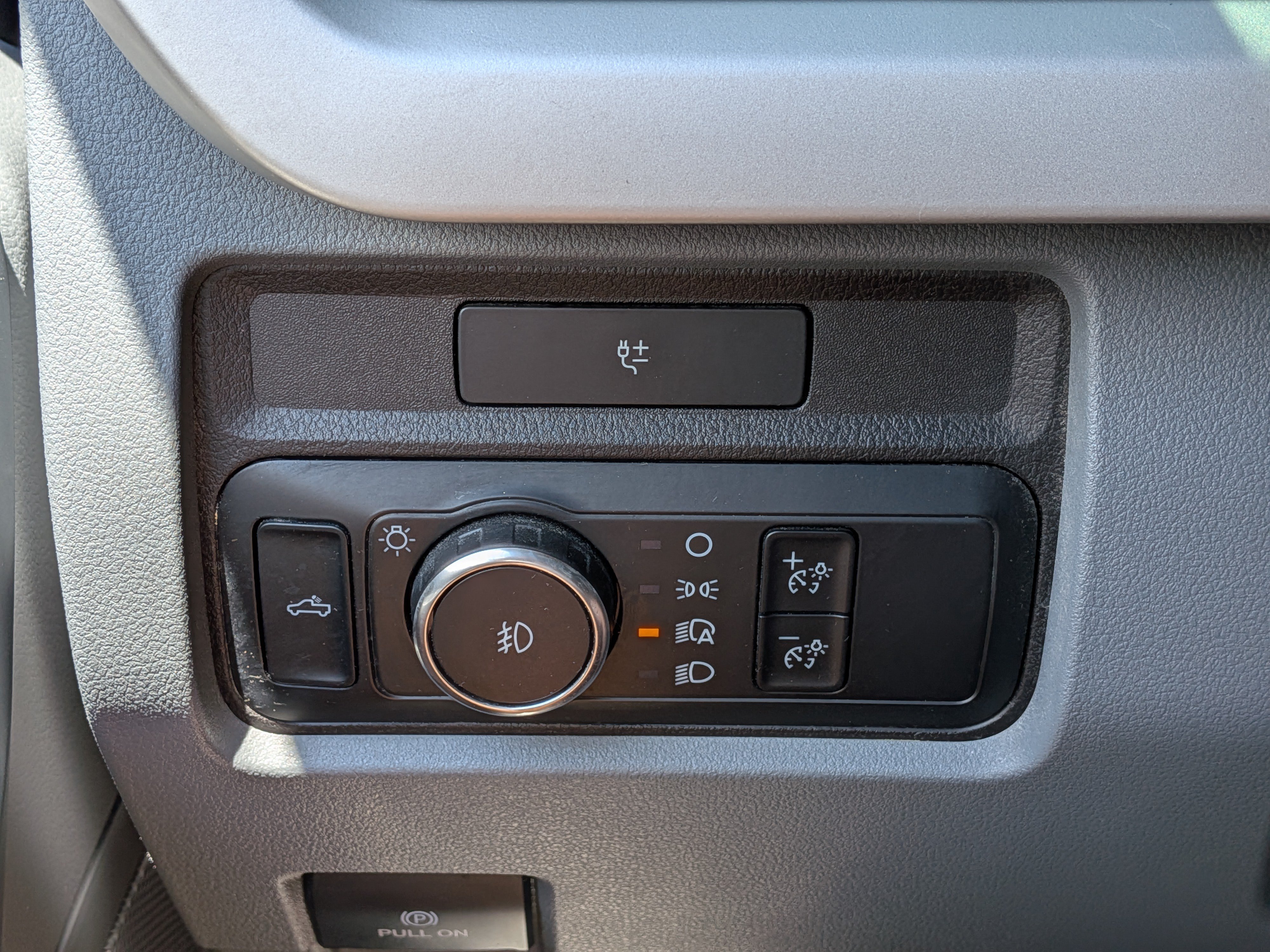 Used 2024 Ford F250 XL w/ STX Appearance Package AWD/4WD image 22