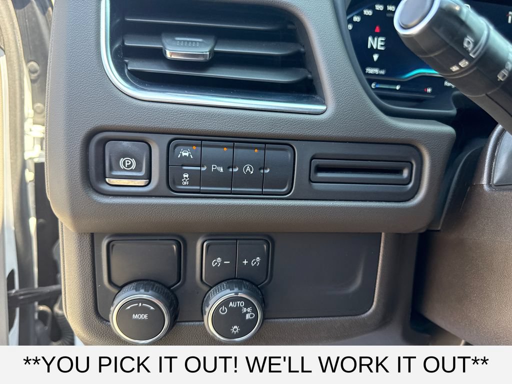 Used 2024 Chevrolet Suburban LT RWD image 14
