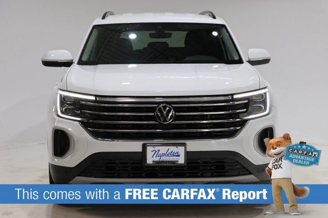 Used 2025 Volkswagen Atlas SE AWD/4WD image 2