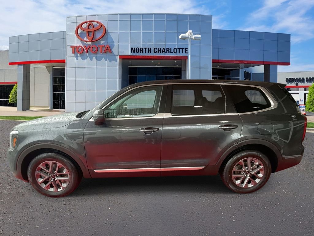 Used 2023 Kia Telluride LX image 6