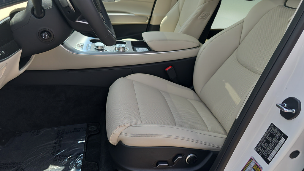 New 2026 Genesis GV70 2.5T Select AWD/4WD image 13