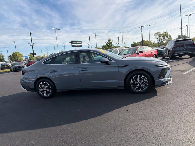Used 2026 Hyundai Sonata Blue FWD image 5