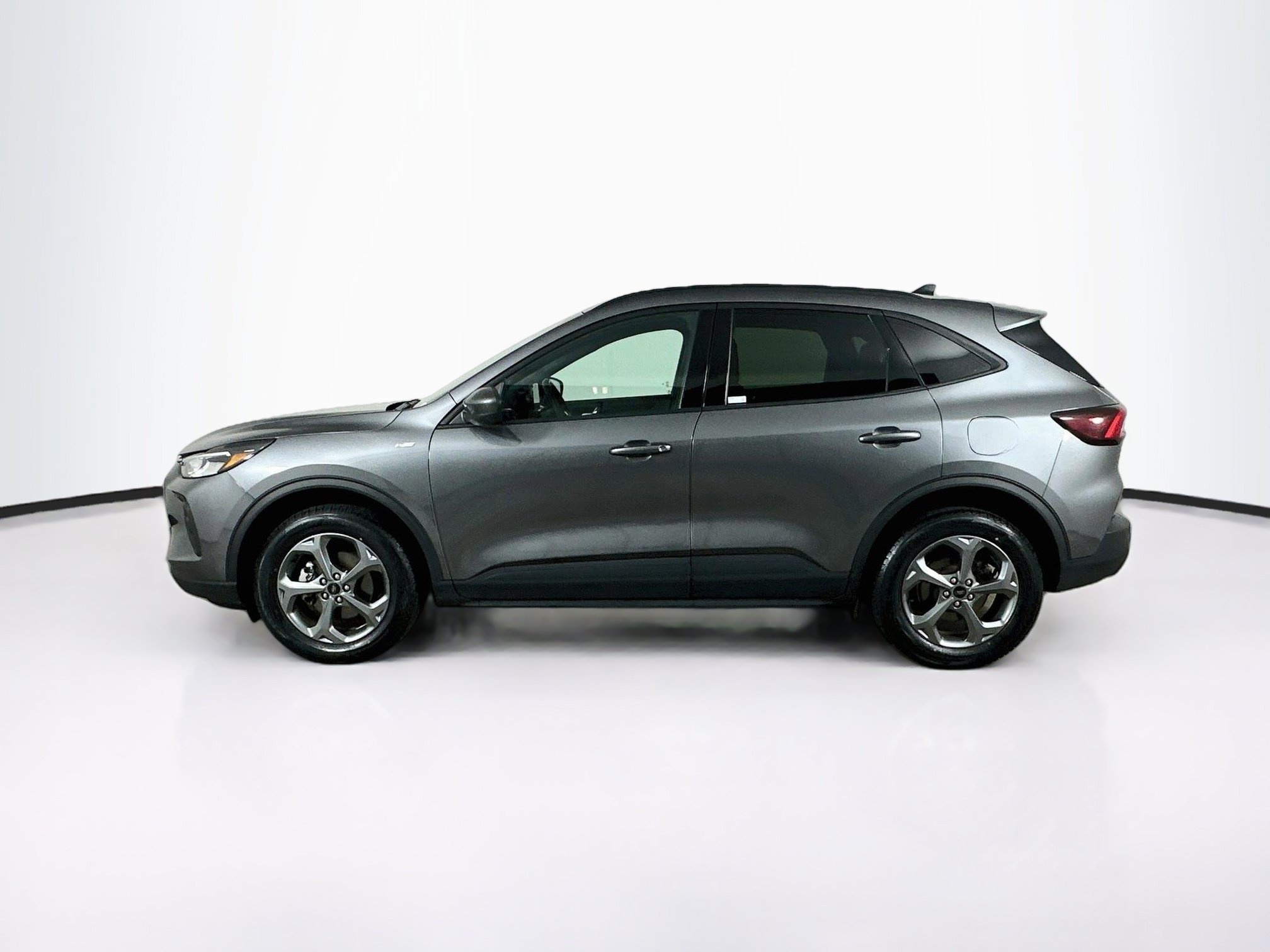 Used 2025 Ford Escape ST-Line Select AWD/4WD image 4