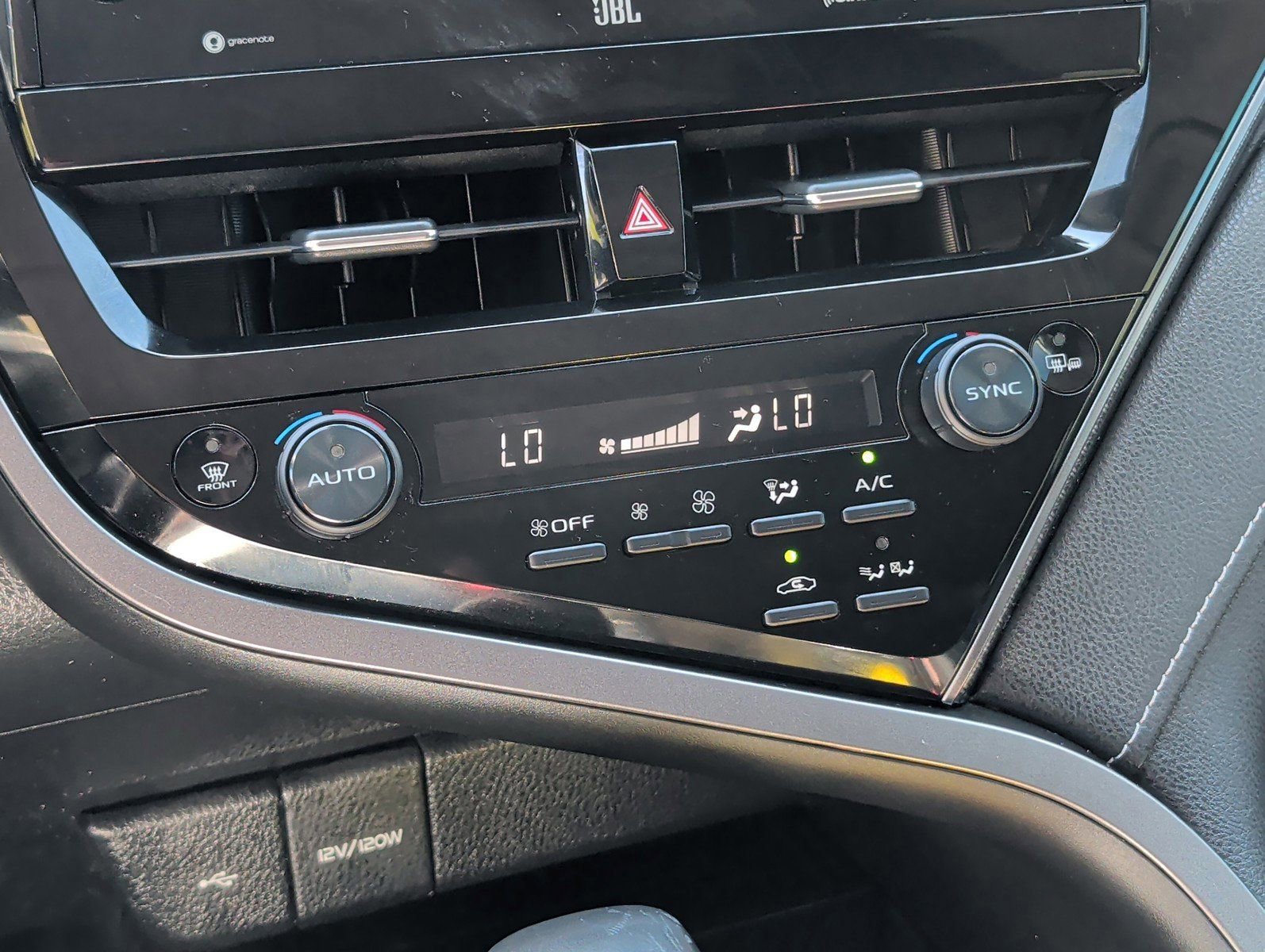 Used 2021 Toyota Camry XSE w/ Navigation Upgrade Package FWD image 23